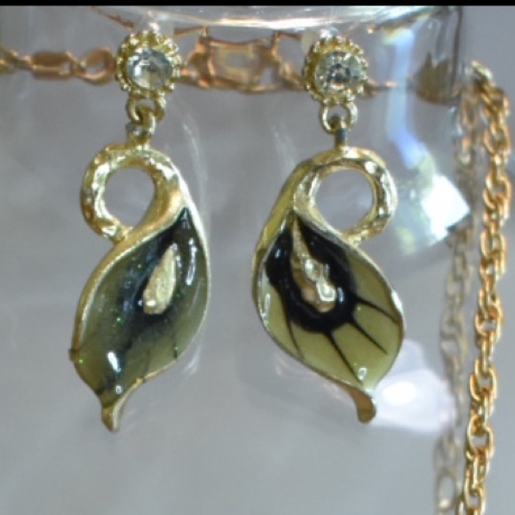 Vintage Jewelry Set - Picture 5 of 15